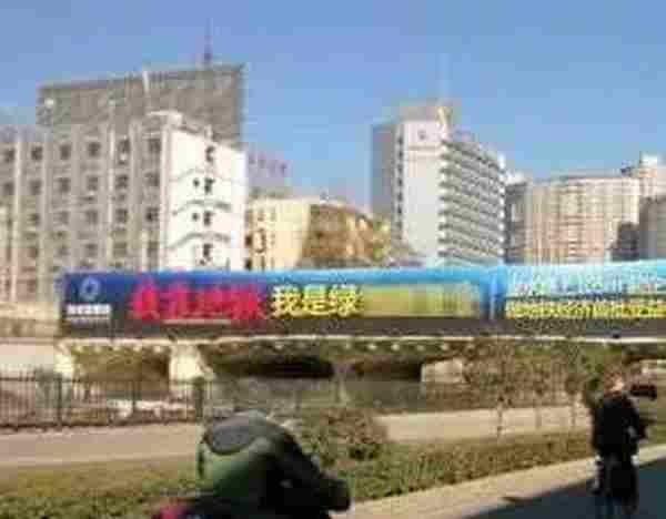 这些晴天霹雳烂文案,难道甲方是主犯?