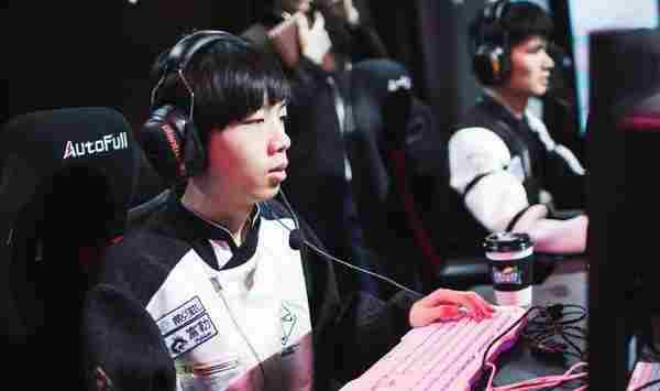 OMG夏季赛首周四连跪 昔日天团或以陨落